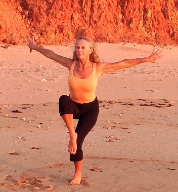 24 - sun warrior yoga waking flamingo